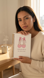Set de regalo cristiano Camina Por Fe No Por Vista – libreta, vaso, bolígrafo y sticker – Quelinda